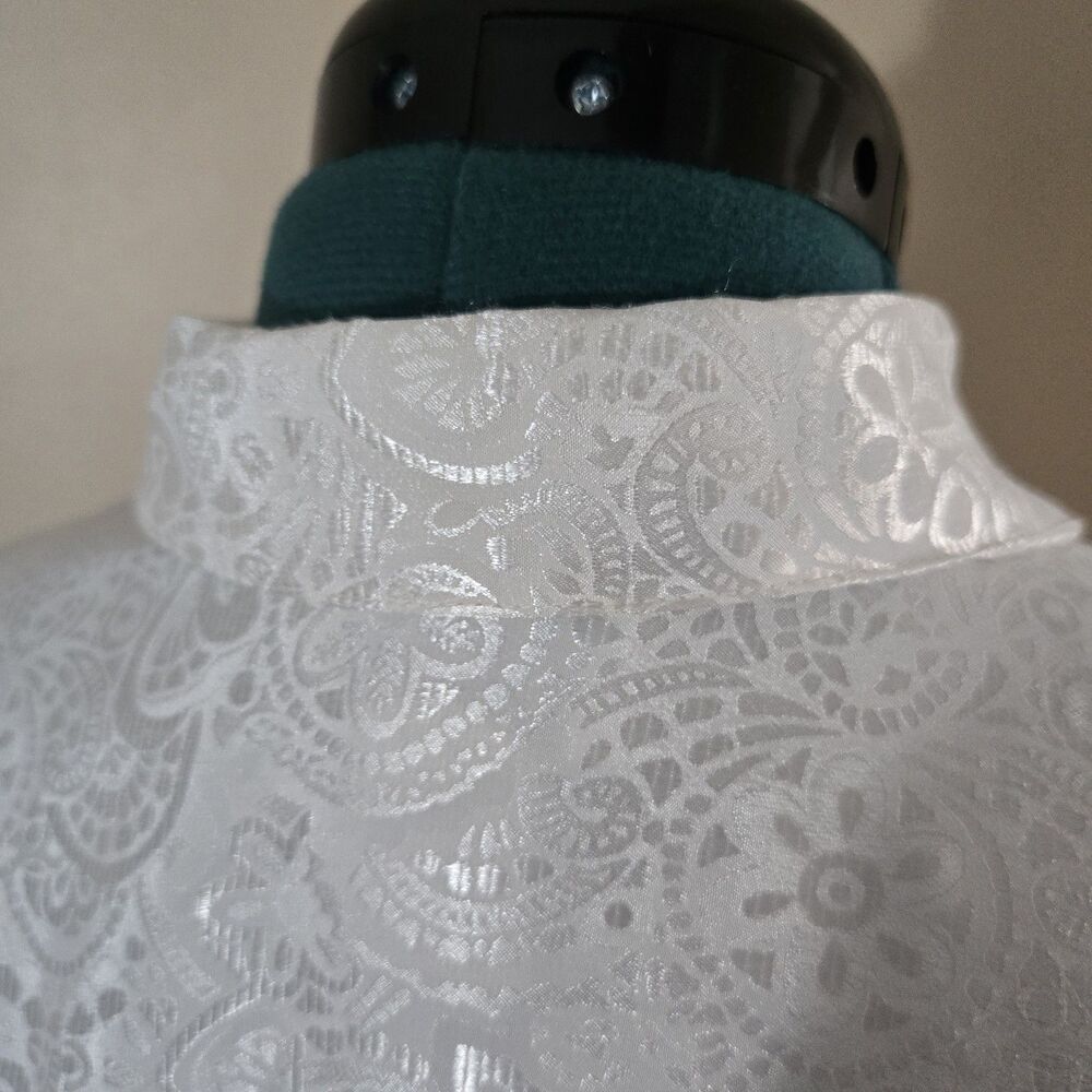 Vintage 80s White Satin Jacquard Blouse Pleated Front Whimsigoth Poet Ren Faire - Picture 8 of 8